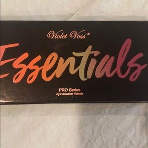 Violet Voss eyeshadow